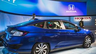 2018 Honda Clarity Plug In Hybrid Blue Color [upl. by Derick379]