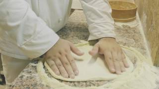 Tutorial Pizza Come fare stesura pizza professionale in pochi secondi [upl. by Fotzsyzrk]