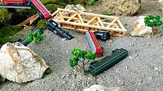 Rail king train sets train accident plunged into ravine [upl. by Gathard]