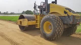 Volvo 110 soil compactor  Vibrater Roller on Bed [upl. by Arem]