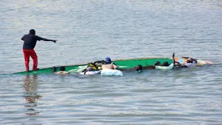 IMMIGRATION CLANDESTINE CHAVIREMENT DE PIROGUE AU SENEGAL UN RESCAPE RACONTE LA SCENE [upl. by Henleigh]