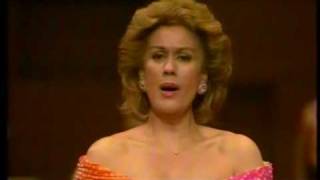 Dame Kiri Te Kanawa sings quotMisera dove sonquot K369  Mozart  Nobel Jubilee Concert [upl. by Anaela769]