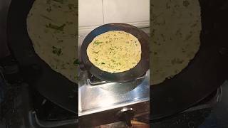 Palak methi ke parathe food khana trending [upl. by Doig]