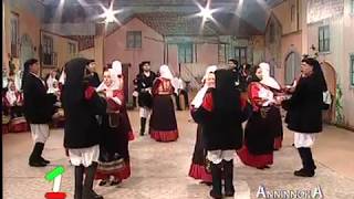 Gruppo folk Ortobene di Nuoro con Marco Corrias su dillu ballosardo sardegna [upl. by Emirak682]