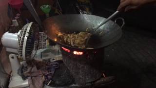 Kwetiaw amp Nasi Goreng Babi Yaya Ketemu LDP  Travel Blog Indonesia [upl. by Ittap]