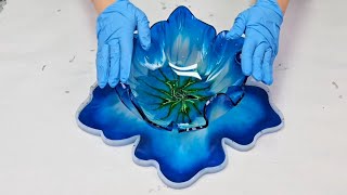 DOUBLE Resin Bowl with GlowintheDark [upl. by Yeoz594]