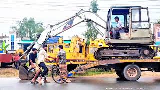 E70B Excavator unloading [upl. by Ojoj]