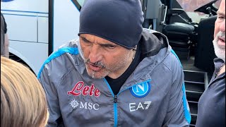 Il Napoli parte per Bologna 🚂 quotNon te ne andare misterquot guardate cosa succede con Spalletti [upl. by Fionnula]