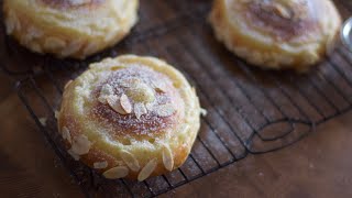 Brioches à la crème pâtissière 😋 [upl. by Aikemet]