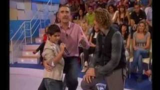 David Bisbal y Abraham Mateo 11 años cantan en Menuda Noche  Esclavo de sus besos  Me Derrumbo [upl. by Ettelloc]