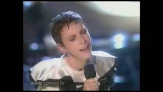 ANNIE LENNOX Whiter Shade Of Pale LIVE VH1 HONORS JUNE 1995 Introduced by CHRIS ISAAK [upl. by Notlrak]