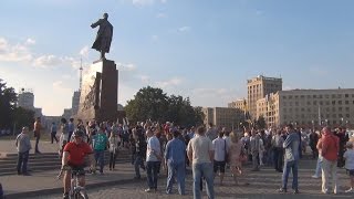 Харьков Противостояние Женщины Антимайдана Спели Священную Войну Майдану [upl. by Nonahs]