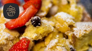 Kaiserschmarrn mit Erdbeeren aus dem Backofen  Lecker amp Fluffig [upl. by Delinda705]