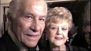 ANGELA LANSBURY and husband hobnob with ANTHONY HOPKINS and HELEN MIRREN  1995 [upl. by Ecidnak502]