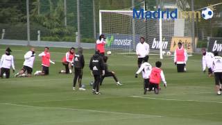 Real Madrid Players Stretch in Training Sesson [upl. by Thamos]