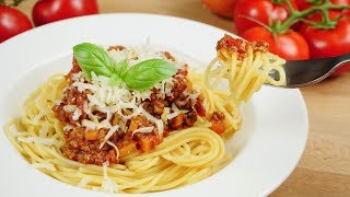 Spaghetti Bolognese I Spaghetti mit Tomatensoße und Hackfleisch [upl. by Elmajian667]