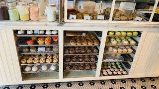 Magnolia Bakery NYC [upl. by Frankie]