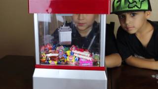 THE CLAW Candy Game [upl. by Orvas]