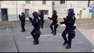 Jerusalema Dance Challenge by Swiss police Policia Police [upl. by Perrins]