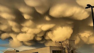 Incredible  Mammatus clouds appears in the sky of Berlin Germany [upl. by Oremor]