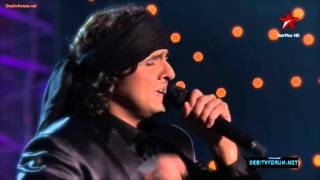 Sonu Nigam Performing Abhi Mujh Me Kahin Gima 2012 [upl. by Florencia532]