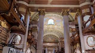 Rundumblick im Österreichischen Nationalbibliothek in Josefsplatz Wien [upl. by Silbahc416]