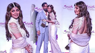 When Shilpa Shetty HUG Sunil Shetty at Spectacular Saudi Event  Cute Reaction [upl. by Adriena822]