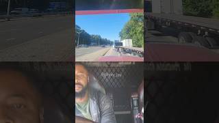 close call 💥 trucking 18speed jakebrake 6nz largecar downshifting NYC BadDrivers peterbilt [upl. by Ibib150]