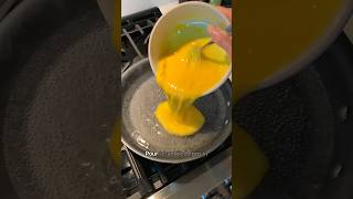 Pour eggs in boiling water and youll be amazed [upl. by Karna]