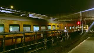 NIGHT TIME ARRIVALS  22672  TEJAS EXPRESS  MADURAI TO CHENNAI  INDIAN RAILWAYS [upl. by Waugh]