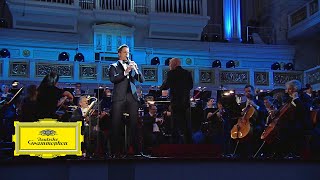 Andreas Ottensamer – Weber Clarinet Concerto No 1 in F minor III Rondo LiveOpus Klassik 2019 [upl. by Pat]