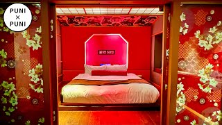 Staying at a Tokyo Capsule Hotel [upl. by Brod]