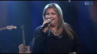 Patricia Caron Dis moi des mots tendres chanson Via country 2016 [upl. by Nur]