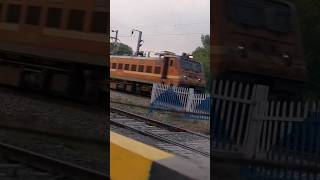 Train Horn Sound Effect Comparison TKD WAP4 22991 and SPJ WAP7 39321 at Chandigarh [upl. by Nivled]