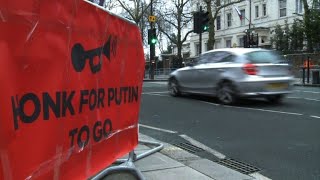 Russians living in the UK vote in London [upl. by Chitkara]