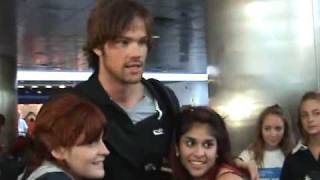 Jared Padalecki Aeropuesto Ezeiza Argentina III [upl. by Ramirolg740]