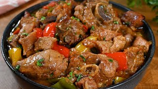 طاجن اللحم بالبصل المحمر والفلفل طبخة مميزة جربوها😋 Meat tajine with caramelized onions and peppers [upl. by Pitarys]