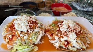 Tostadas de pollo y una salsa pero bien rica [upl. by Ravo]