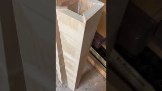 Pilastra para escalera Newel Post Staircase diywoodworking woodworking staircase carpintero [upl. by Warrin332]