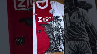 painting Cruijff on a Ajax shirt 👩🏼‍🎨⚽️ ajax cruijff cruyff football art custom [upl. by Leid]