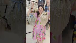 Rupal Shah from Avyaana bags Matunga at Night Flea Market Mumbai with beautiful potlis and handbags [upl. by Onibla434]