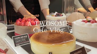 Sub🍓12월은 투썸 케이크와 함께 하세요💕🍰 Korean Dessert Cafe Vlog39  카페 브이로그 [upl. by Idyak]