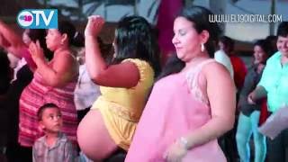 Mamá de 5 con una barriga de 56 centímetros se llevó el premio a la “Madre Panza” [upl. by Eirameinna]