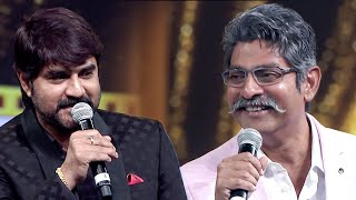 Yesteryear lead actors Srikanth amp Jagapathi Babu excelled in their amazing speeches at South Awards [upl. by Hammer]