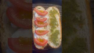 TomatoPestoMozzarella Sandwich  pratiktarifler healthyfood [upl. by Xam]