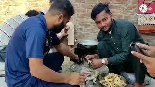 murghi k panje saaf karne ka tarika  murghi k panje recipe  Apna shugal Mela video😝😝😝 [upl. by Ahseryt]