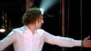 David Bisbal  Al Andalus  Gira Acústicos 2011 en Donosti [upl. by Konstantine781]