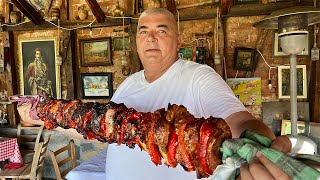 HAJDUČKI ĆEVAP OD 10 KILOGRAMA I KRALJEVSKO ROŠTILJ MESO Salaš kod Conje 🥩 [upl. by Orlene973]