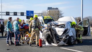 Ravage na ongeval met meerdere voertuigen A20  Schiedam [upl. by Anayhd]