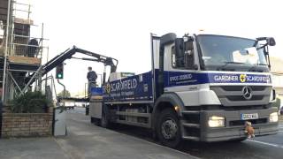 Mercedes 2529 with Hiab 144 and brickgrab lorry loader crane [upl. by Courtland617]